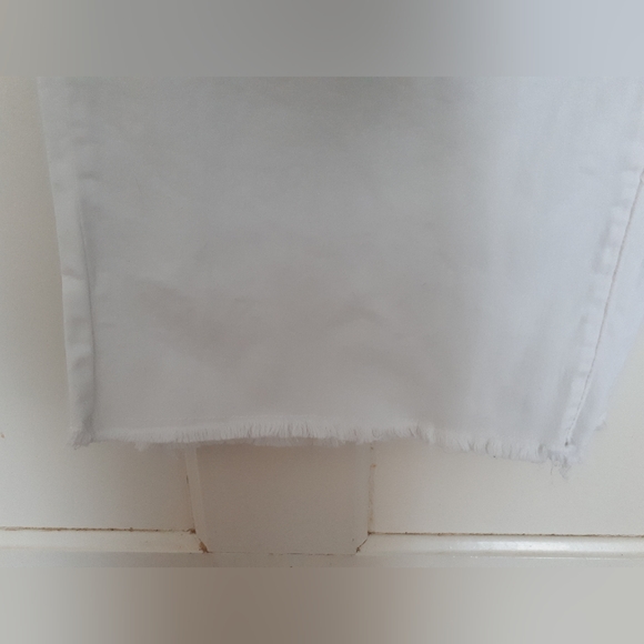 White women's jeans - Picture 3 of 3